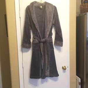 Womens mid length soft robe